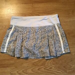 Lululemon Athletica White and Gray Mini Skirt